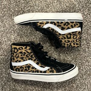 VANS cheetah high-tops. Great condition. Size M7/W8.5.